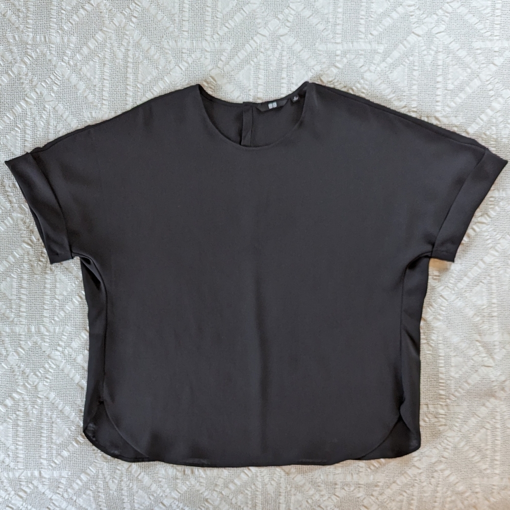 Black Uniqlo Short Sleeve Blouse